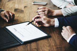 La ex moglie ha diritto ad un assegno di divorzio parametrato al suo contributo